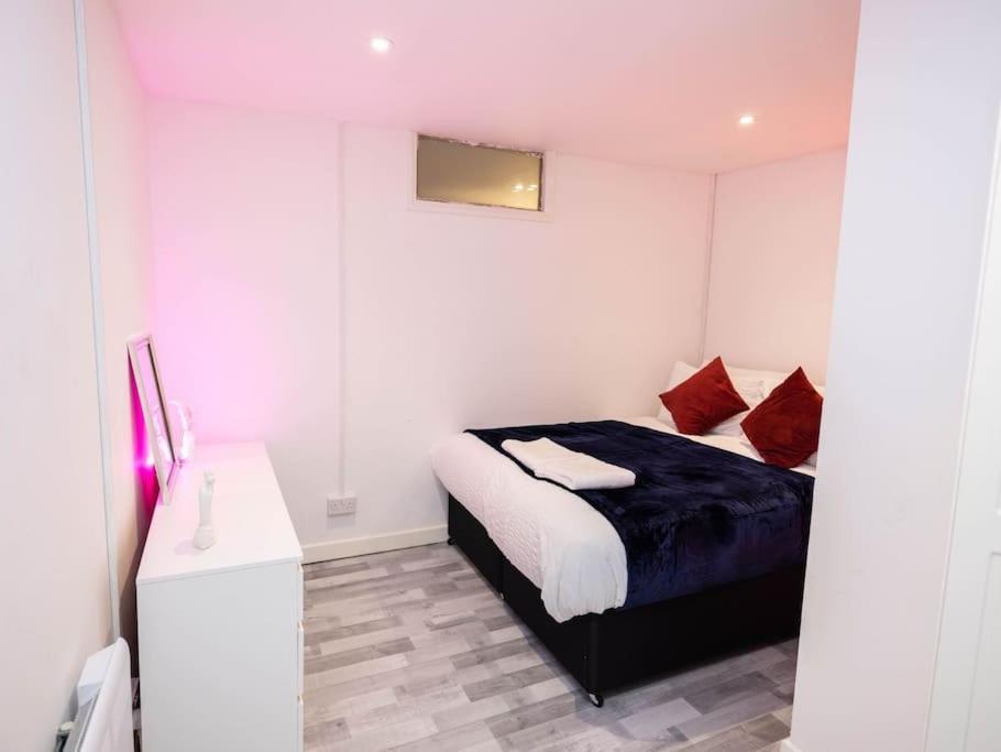 1 Bedroom-Sofabed-Worktable-4-Wifi-Parking Londres Extérieur photo